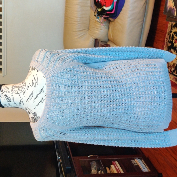 Loft Sweater Medium - Picture 6 of 9